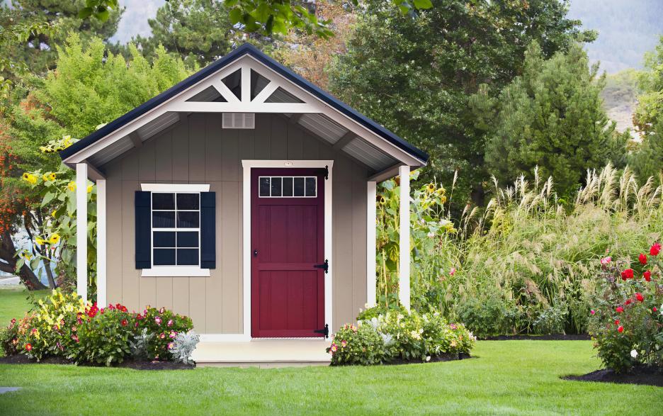 Signature Hunter Cabin: khaki LP barn siding with jamestown red door, barn white trim and shiny black roofing
